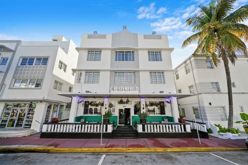 Chesterfield Hotel & Suites, Front of property