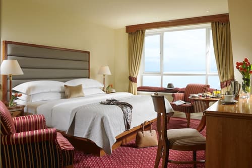Galway Bay Hotel, Room