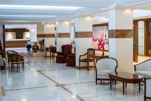 Crithoni's Paradise Hotel