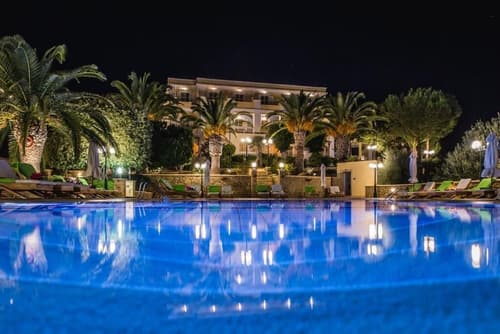 Crithoni's Paradise Hotel