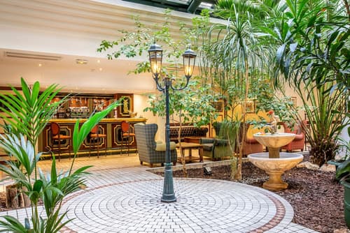 Villa Beaumarchais, Bar (on property)