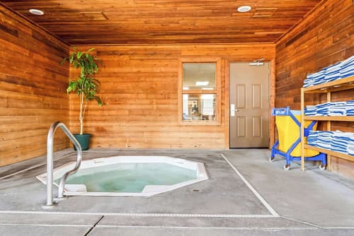 Comfort Inn Worland Hwy 16 to Yellowstone, Pool