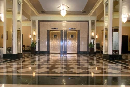 Ambassador Hotel Milwaukee, Trademark Collection by Wyndham, Lobby