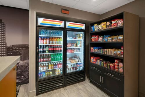 La Quinta Inn & Suites by Wyndham Raleigh Downtown North, Property amenity