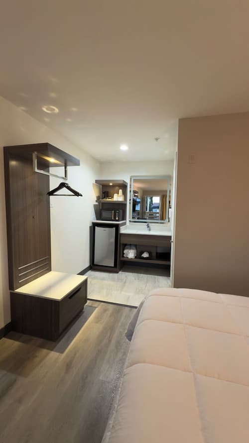 Mission Inn San Luis Obispo, Room