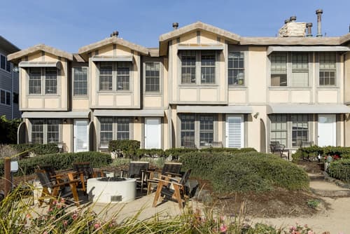 Cottage Inn By The Sea, Front of property