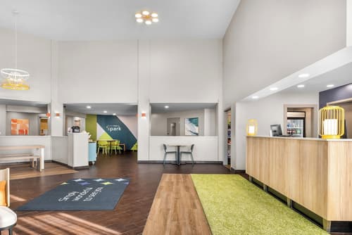 Spark by Hilton Salt Lake City Central, Lobby