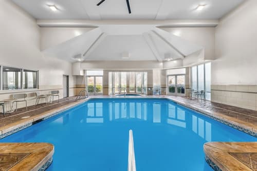 Spark by Hilton Salt Lake City Central, Indoor pool