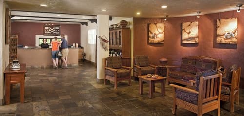 Far View Lodge, Lobby