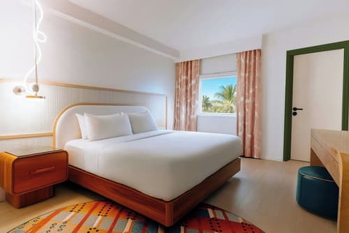 The Luce, St. Pete Beach, a Tribute Portfolio Hotel, Room