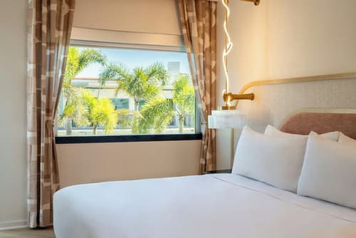 The Luce, St. Pete Beach, a Tribute Portfolio Hotel, Room