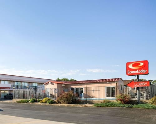 Econo Lodge Wall, Exterior