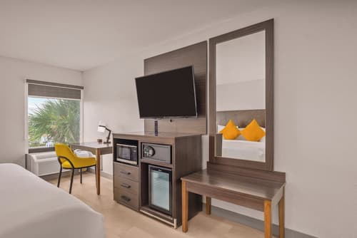 B&B Hotel Miami Airport, Room