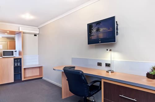 Comfort Inn On Raglan, Room