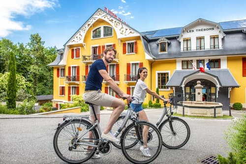 Les Tresoms Lake and Spa Resort, Bicycling