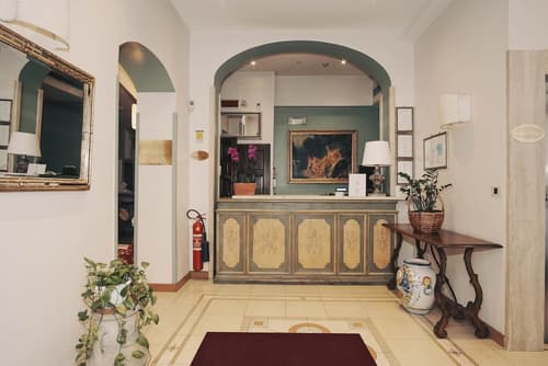 Hotel Galileo, Reception