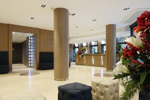 Hotel Pedro I de Aragón, Reception