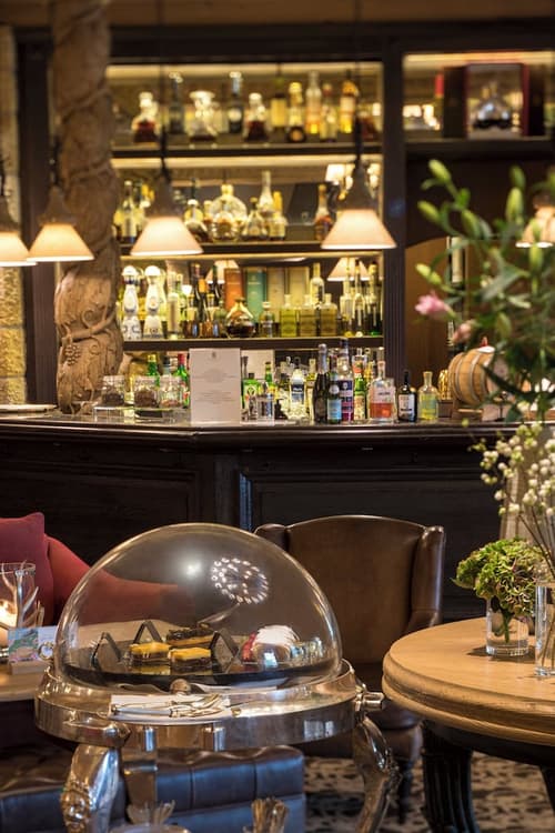 Gstaad Palace, Lobby