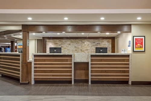 Best Western Plus Port O'Call Hotel