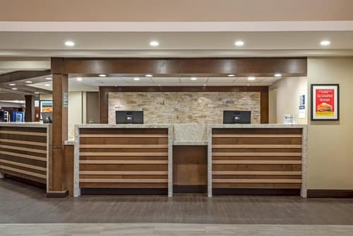 Best Western Plus Port O'Call Hotel