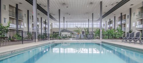 Coast Kamloops Hotel & Conference Centre, Pool