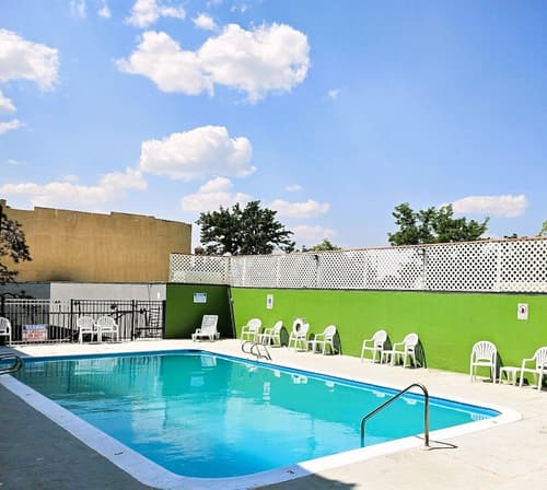 Baymont by Wyndham Great Falls City Center, Pool