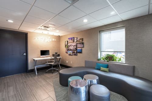 Quality Inn Asheville Downtown Tunnel Road, Lobby