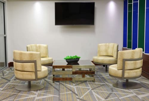 DoubleTree by Hilton Omaha Southwest, Lobby