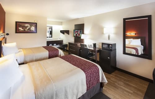 Red Roof Inn PLUS+ Philadelphia Airport, Room