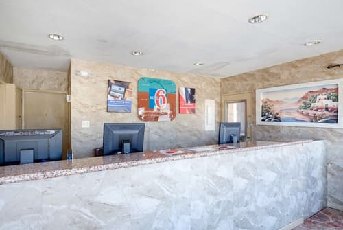 Motel 6 Santa Fe, NM - Downtown, Reception