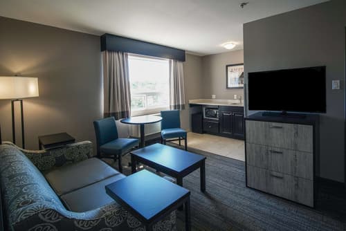 Best Western Plus Chocolate Lake Hotel