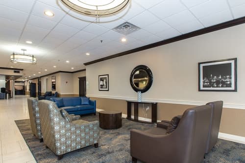 Best Western Plus Strongsville Cleveland, Lobby sitting area