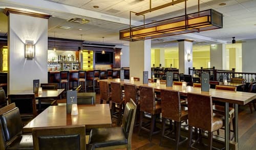 Hilton Orlando Lake Buena Vista - Disney Springs® Area, Bar (on property)