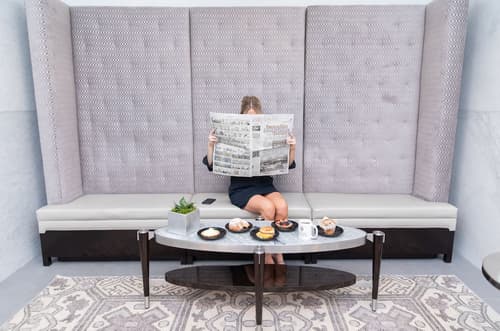 The Jung Hotel and Residences, Lobby sitting area