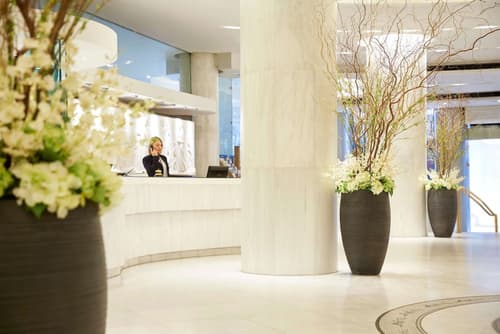 Titania Hotel, Lobby