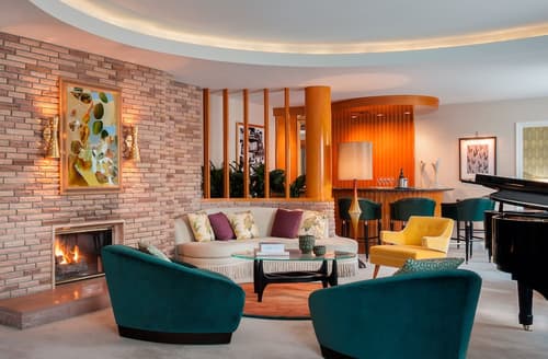 The Beverly Hills Hotel, Room