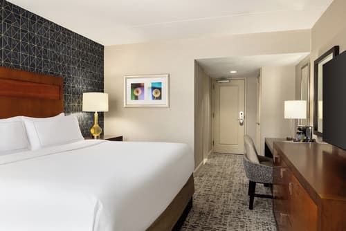 DoubleTree by Hilton Pittsburgh - Green Tree
