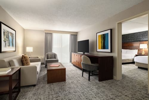 DoubleTree by Hilton Pittsburgh - Green Tree