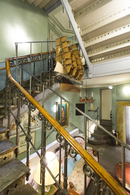 Lady Hamilton Hotel, Lobby