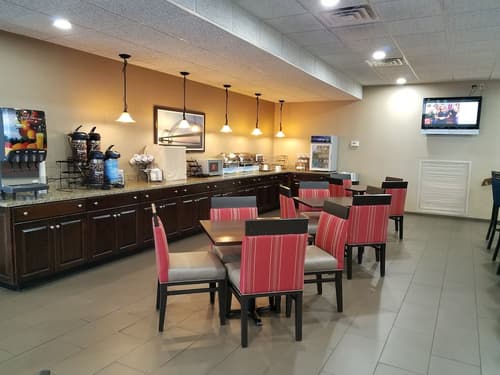 Comfort Inn Memphis Downtown, Breakfast area