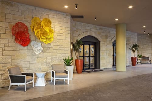 DoubleTree by Hilton San Antonio Downtown