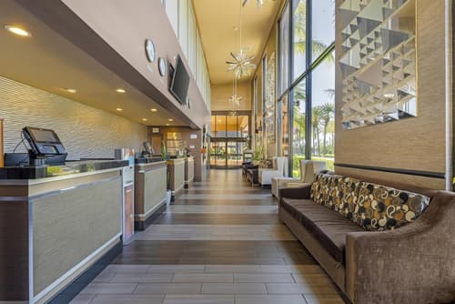 Best Western Plus Stovall's Inn, Lobby