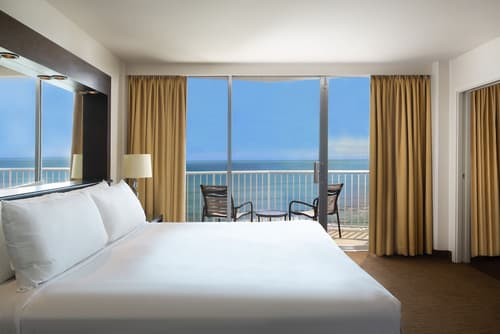 Park Shore Waikiki, Room