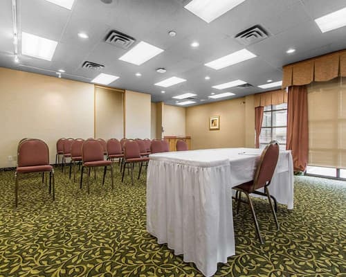 Quality Inn & Suites Bay Front, Meeting facility