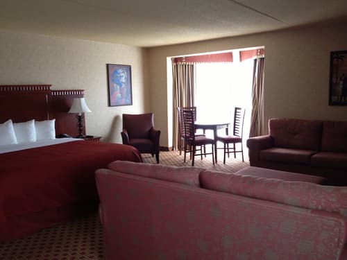Quality Inn & Suites Bay Front, Room