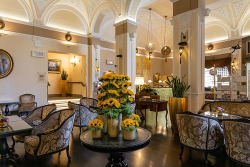 Bernini Palace, Lobby