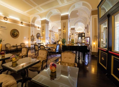 Bernini Palace, Lobby lounge