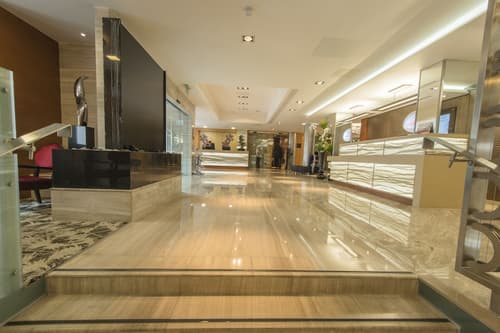 DoubleTree by Hilton London Kensington, Reception