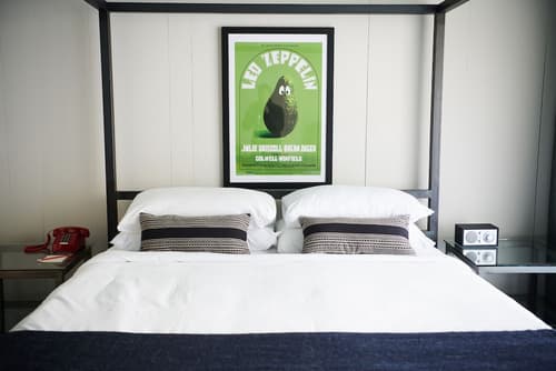 The Phoenix Hotel, Room