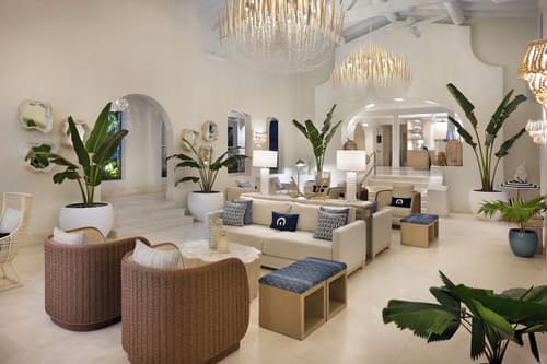 Windjammer Landing Resort and Residences, Lobby sitting area